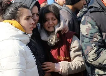 Baba ve kızlarının yaşam umudu