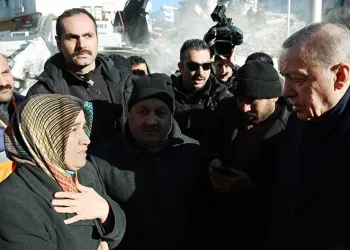 Cumhurbaşkanı Erdoğan çadır kenti ziyaret etti