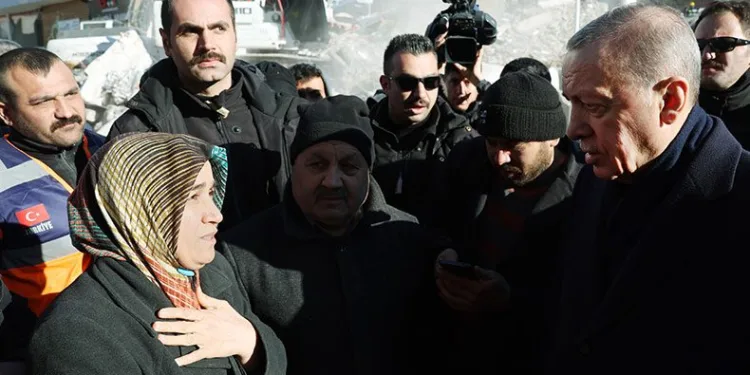 Cumhurbaşkanı Erdoğan çadır kenti ziyaret etti
