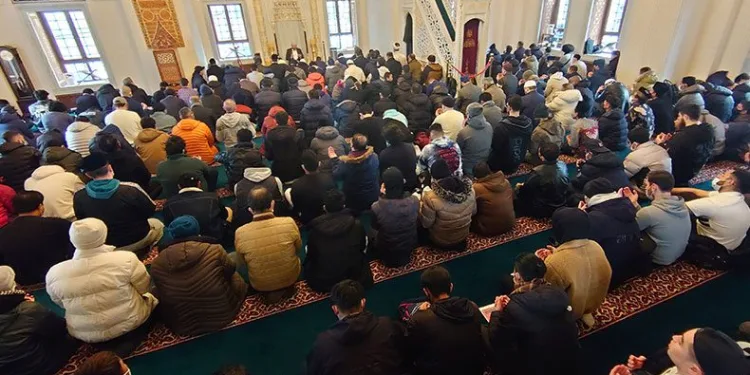 Tokyo Camii’nde cenaze namazı kılındı