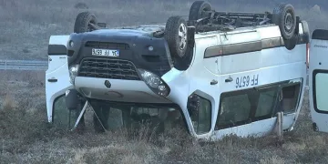 İşçi servisi takla attı