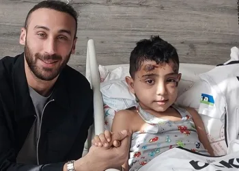 Cenk Tosun, formasını isteyen Cavit’le buluştu