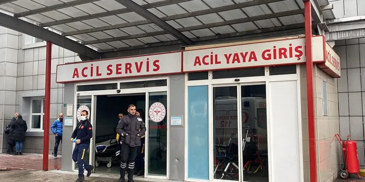 Bursa’da boşanma aşamasındaki eşini ağır yaraladı