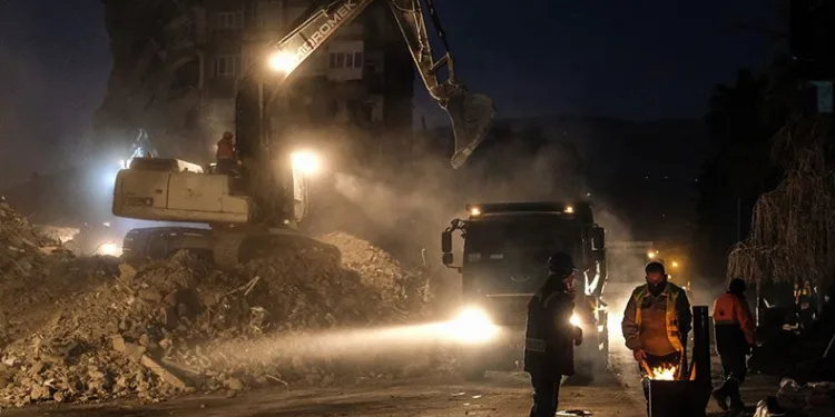 Kahramanmaraş’ta arama kurtarma çalışmaları sürüyor