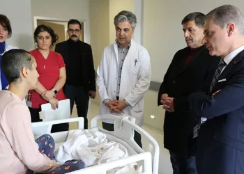 Erzincan’da depremzedelerin tedavileri sürüyor