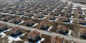 Dedemli’de 600’e yakın depremzede yerleştirildi
