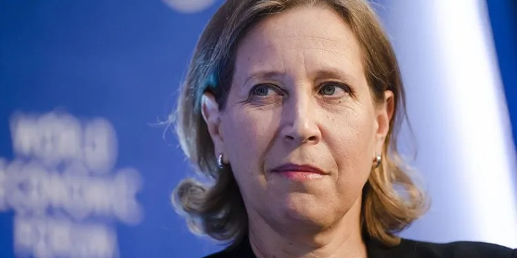 YouTube CEO’su istifa etti