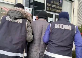 Deprem soruşturmasında 4 tutuklama