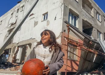 ‘Çocuklar gülsün’ diye, Bursa sahada