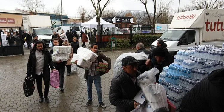 Deprem bölgesine 670 araçlık destek