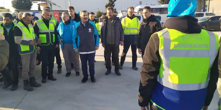 Hatay’daki Bursa ekibine Bakan morali