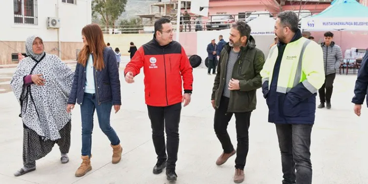 Başkan Kanar deprem bölgesinde