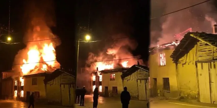 Bursa’da 2 katlı ev alev alev yandı