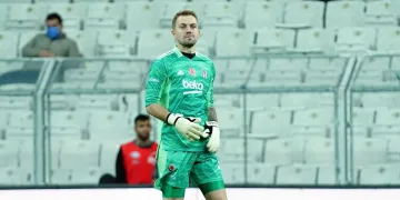 Beşiktaş’ın kalecisi Mert Günok: “Umarım enkazda kalanlar da bir an önce bulunur”