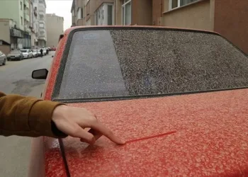 Sıcaklık artıyor, çöl tozuna dikkat