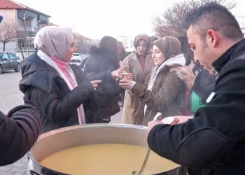 Yozgat’ta öğrencilere sıcak çorba ikramı