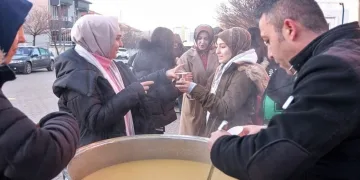 Yozgat’ta öğrencilere sıcak çorba ikramı