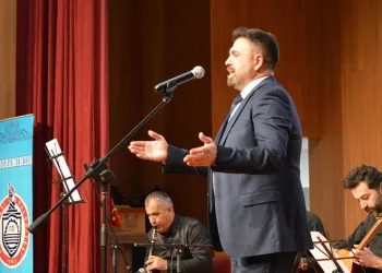Orhangazi’de türkü şöleni