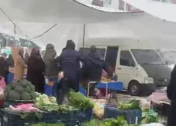 Pazarcıların tekme tokatlı kavgası