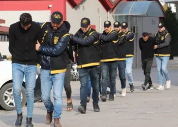 ‘Kimliğiniz DEAŞ’ın eline geçti’