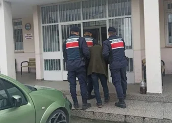 Çeşitli suçlardan aranan şüpheliler tutuklandı