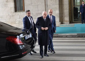 “Devleti ve hükümeti suçlayan güruh arızalıdır”