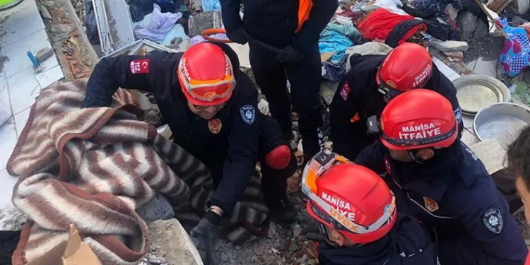Acısını yüreğine gömdü görevinin başına döndü