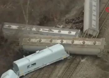 ABD’de yük treni raydan çıktı