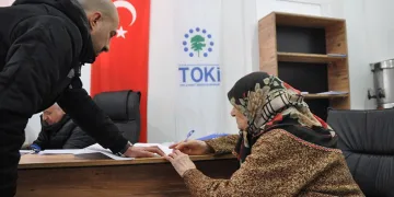 Kentsel dönüşümde anahtar teslimi devam ediyor