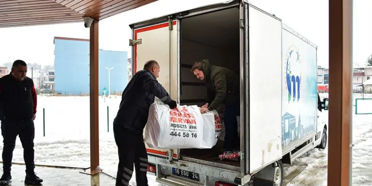 Mustafakemalpaşa’da deprem seferberliği sürüyor