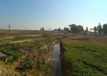 Fayın böldüğü köy Asi Nehri’ne kaydı