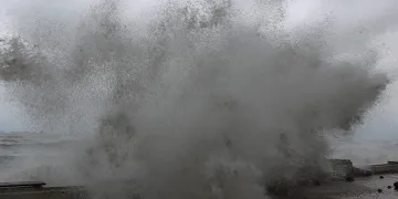 Karadeniz’de dev dalgalar