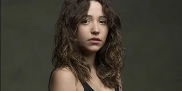 Zeynep Bastık’tan anlamlı yardım