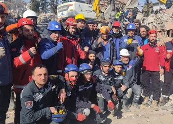 Türk, Ermeni ve ABD’li ekip 2 kadını kurtardı