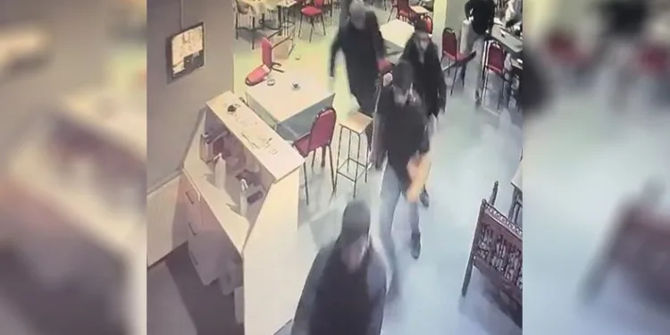 Başı dönünce deprem oluyor sandı