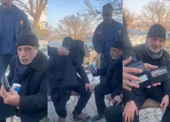 Depremzede unutulan cüzdanı geri teslim etti