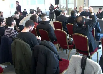 “İslamofobiyi durdurun, çifte standartları durdurun”
