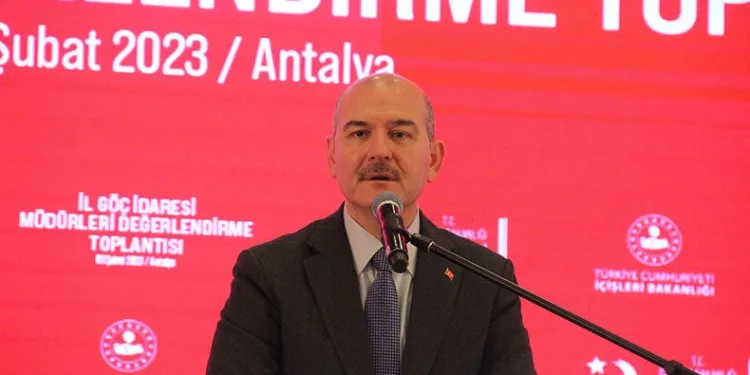 “Pis ellerini Türkiye’nin üzerinden çek”