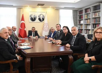 Türk Eğitim-Sen Bakan Özer’e önerilerini sundu