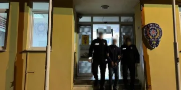 FETÖ elebaşının akrabası tutuklandı