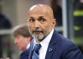 Napoli Teknik Direktörü Luciano Spalletti’den depremzedelere destek