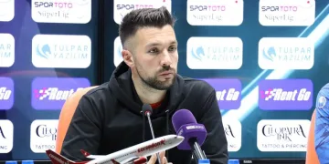 Corendon Alanyaspor’da Francesco Farioli istifa etti