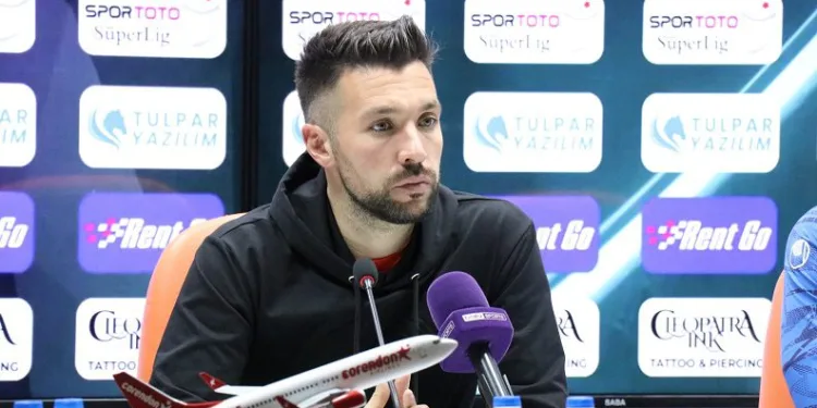 Corendon Alanyaspor’da Francesco Farioli istifa etti