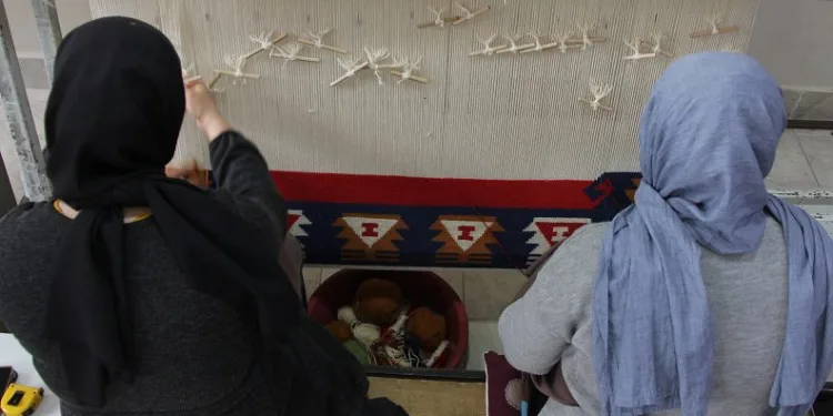 Yaşatmak için ilmekliyorlar