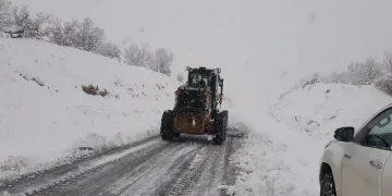 Malatya’da kardan kapalı yol kalmadı