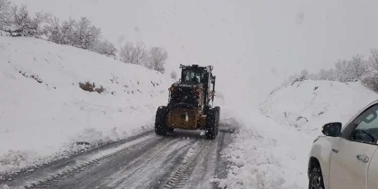 Malatya’da kardan kapalı yol kalmadı