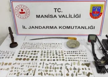 Roma ve Osmanlı dönemlerine ait tarihi eserler ele geçirildi