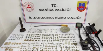Roma ve Osmanlı dönemlerine ait tarihi eserler ele geçirildi