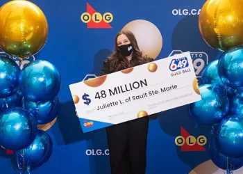 48 milyon dolarlık ikramiye kazandı