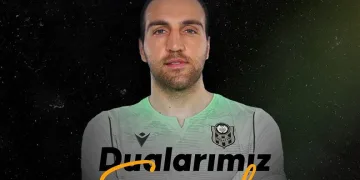 Yeni Malatyaspor, kaleci Ahmet Eyüp Türkaslan’ın enkaz altında kaldığını açıkladı